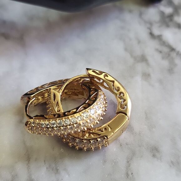 1 Pair Glittering Gold or Silver Plated Hoop Earrings with Micro Zircons - Picture 9 of 13